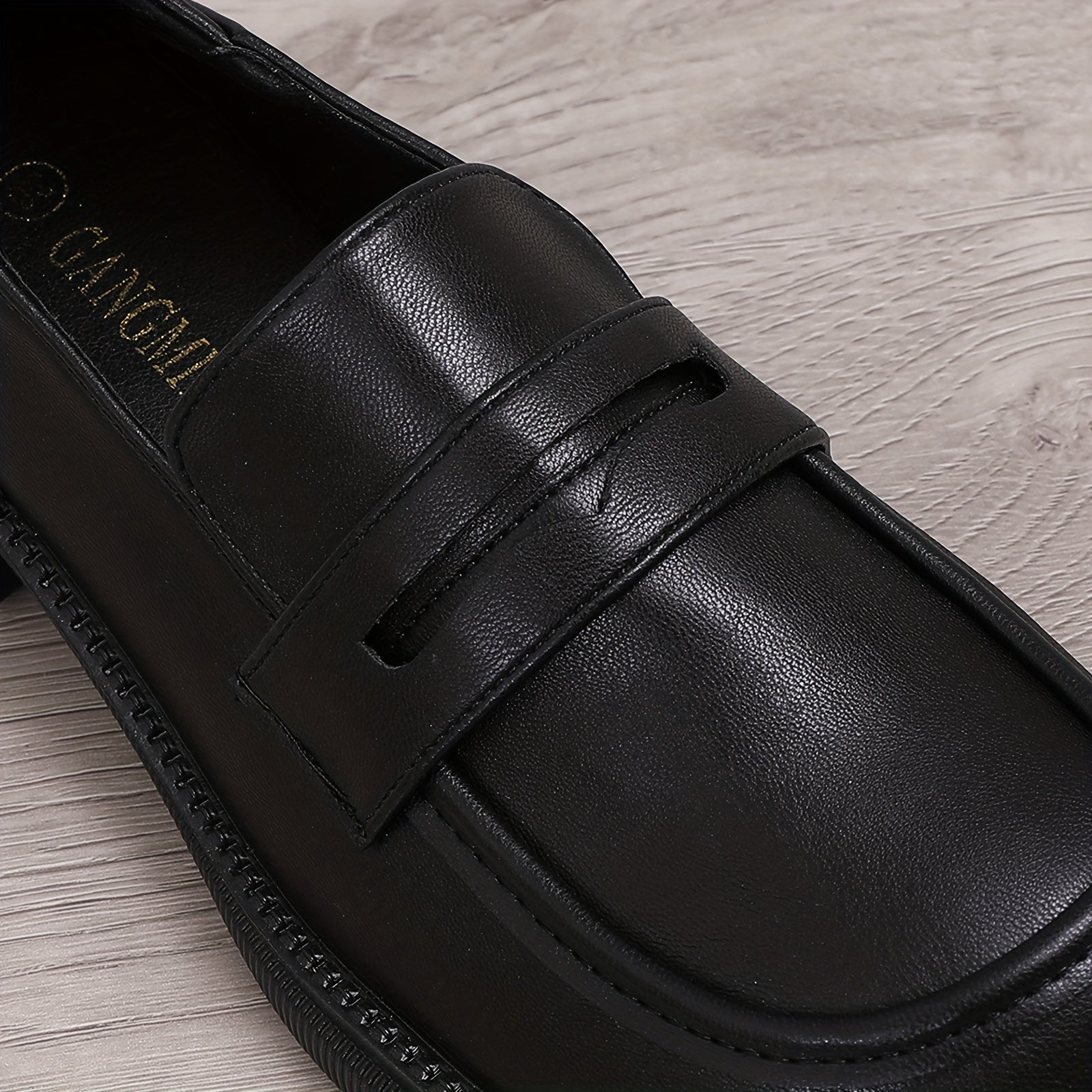 Women's Flat Loafers Retro Round Toe Faux Leather Solid Shoes