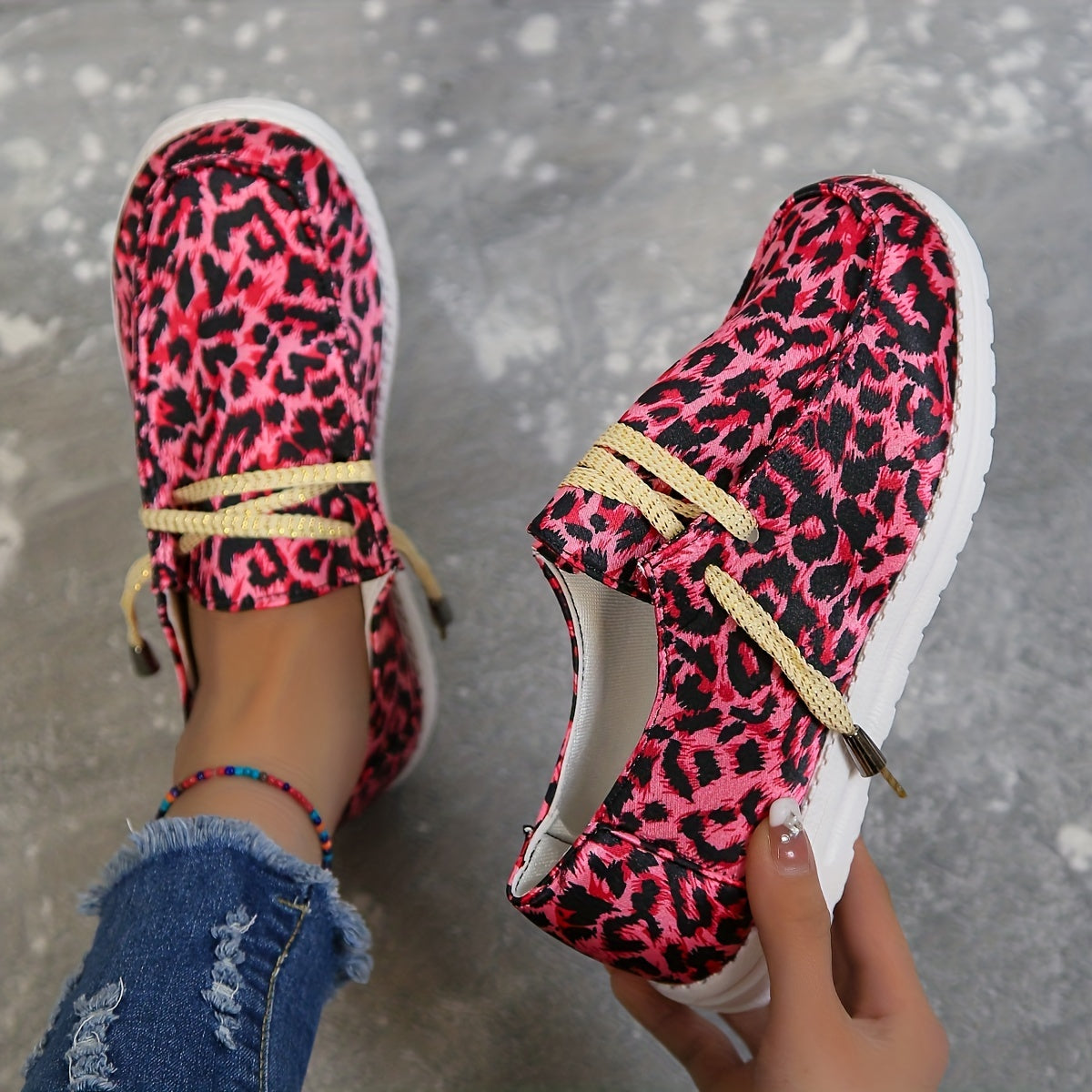 Leopard Print Canvas Shoes Low Top Lace Up Women's Walking Shoes