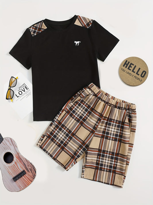 Boy's Plaid Print T-Shirt & Shorts Set with Horse Print