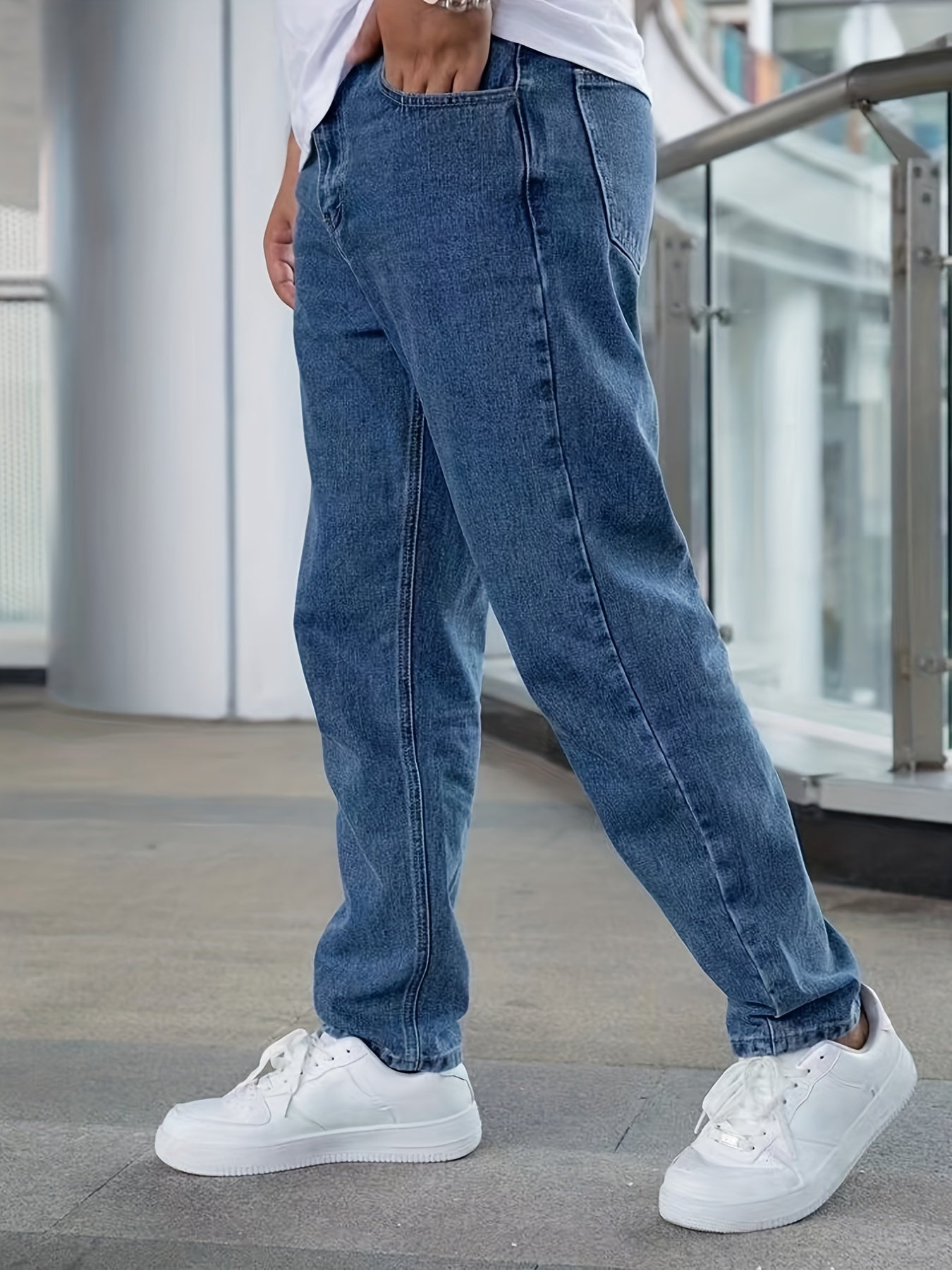 Men's Washed Regular Straight Leg Jeans