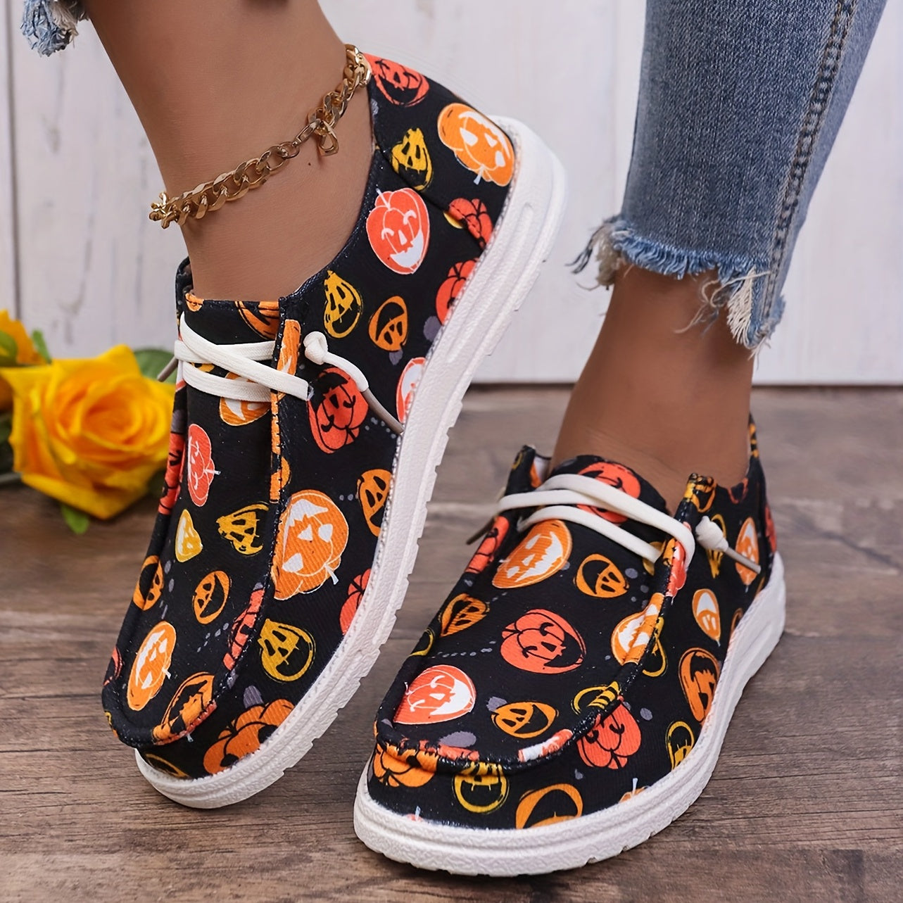 Women's Pumpkin Print Slip On Low Round Toe Canvas Shoes