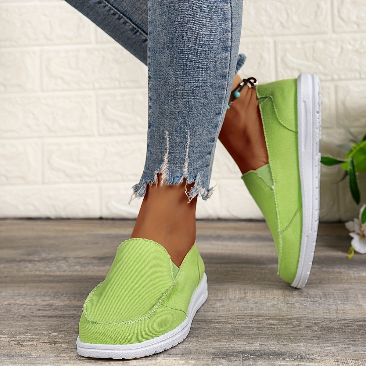 Flat Canvas Shoes Women Slip On Low Top Sneakers Casual Walking Trainers