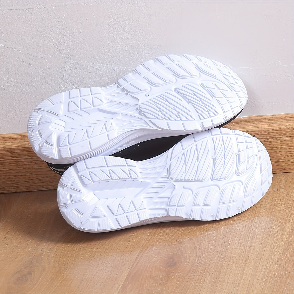 Women's Casual Knit Mesh Sneakers Lace Up Low Top Soft Sole Shoes