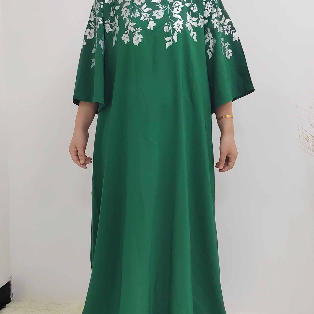  Floral Print Three Quarter Sleeve Round Neck Maxi Dress