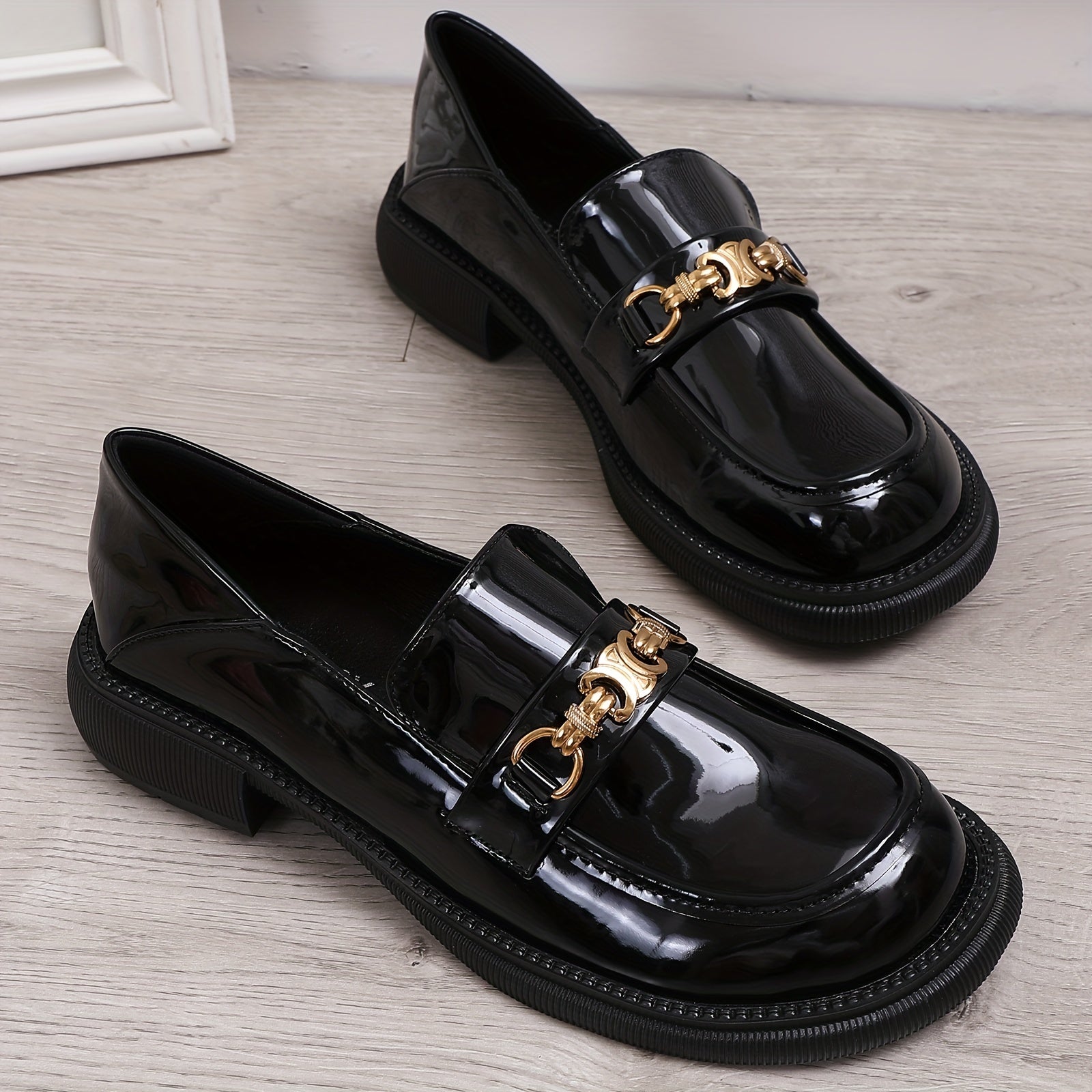 Chain Decor Loafers Patent Leather Slip On Shoes