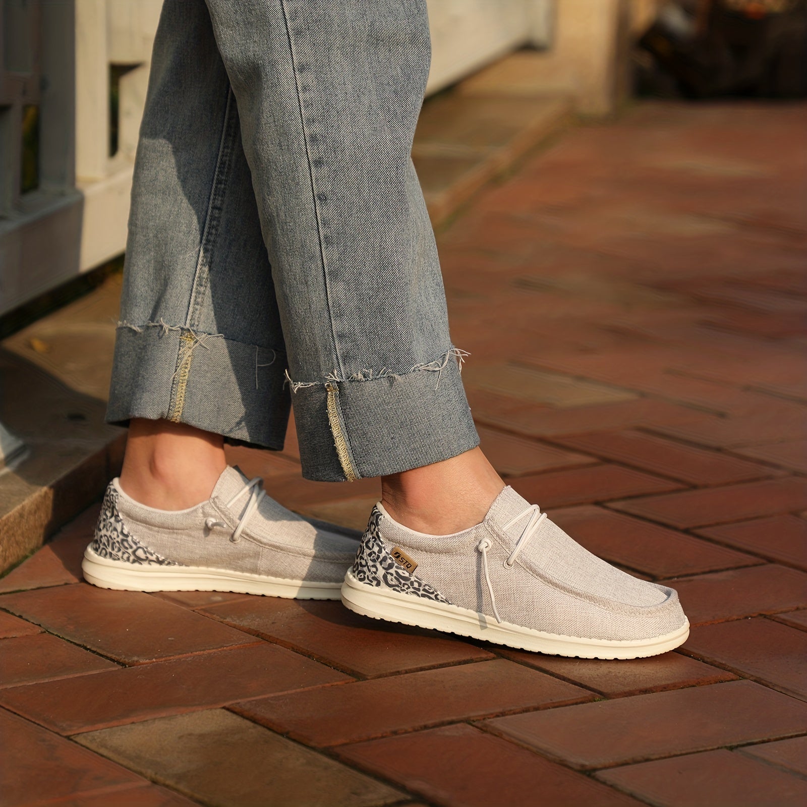 Women's Lace Up Slip on Shoes Light Casual Canvas Shoes With Arch Support