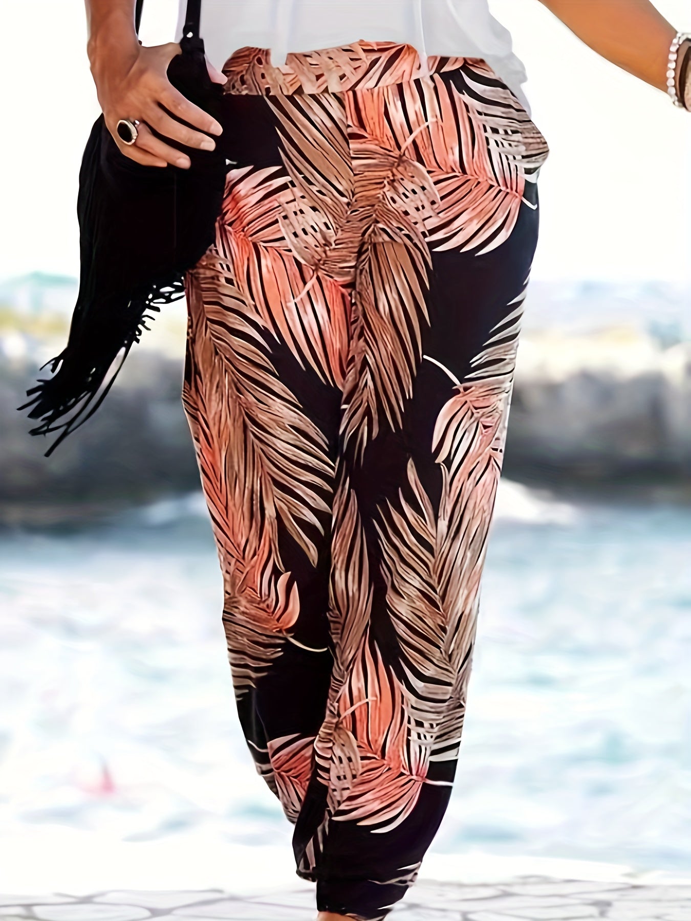 Women's Plus Leaf Print Lantern Trousers
