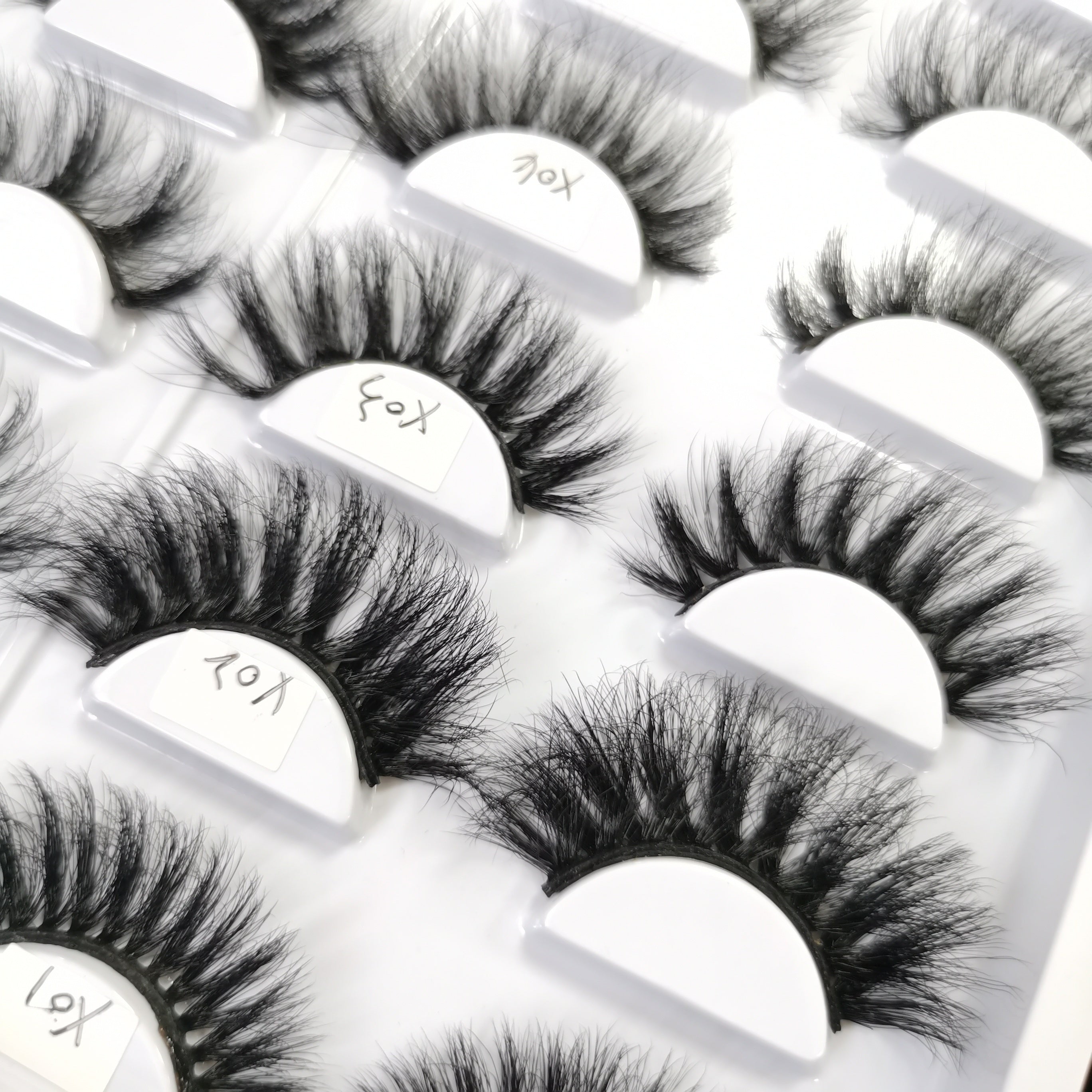 Soft and Natural 3D Mink False Eyelashes Bulk Pack with Carrying Case