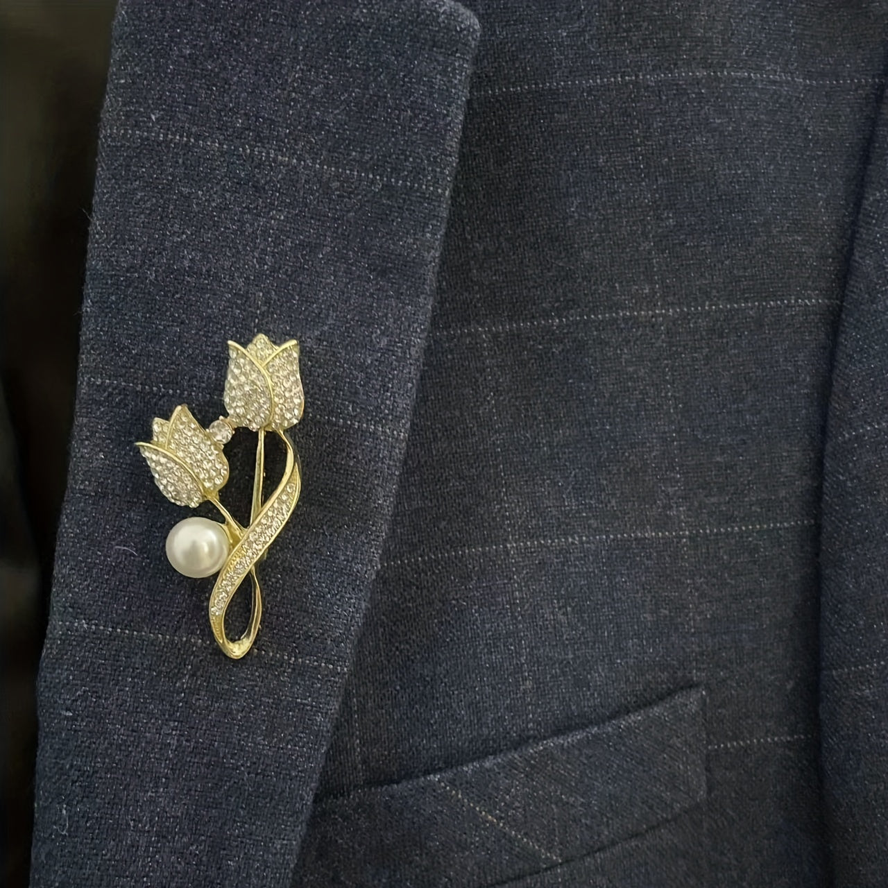Men's Pearl Corsage Pin Brooch for Suit Sweater
