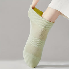 7 Pairs Women's Crew Socks Set Soft & Breathable Stockings