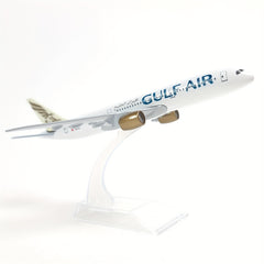 Boeing 787 Cathay Gulf Air 1:400 DieCast Model Kit