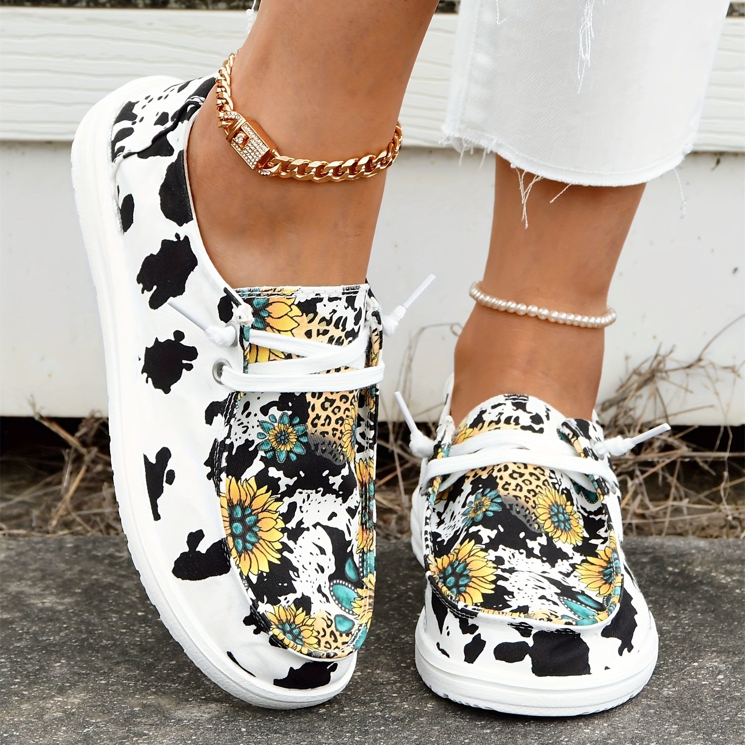 Women's Cow Sunflower Printed Canvas Loafers Lace Up Round Toe Shoes