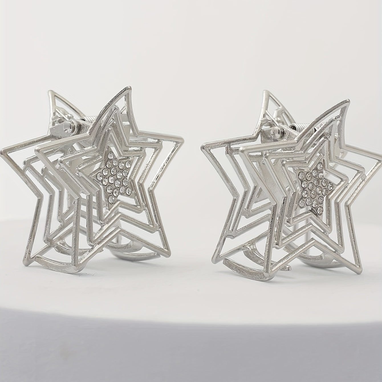 2pcs Silvery Star Shaped Hair Claw Metal Rhinestone Holder