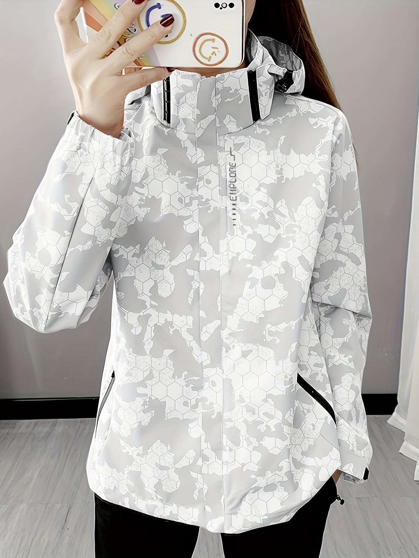 Camo Long Sleeves Outdoor Jacket Waterproof Zip Pockets Hood Women's Coat