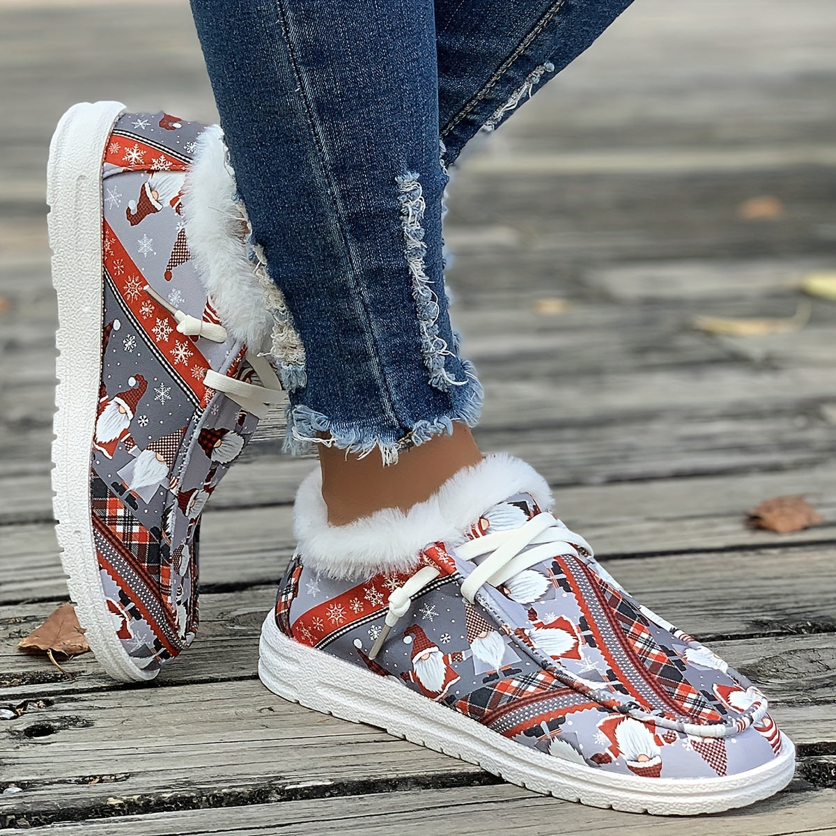Women's Christmas Snow Boots with Snowflakes & Dwarfs Print