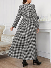 Women's Plus Houndstooth Long Sleeve Belted Dress