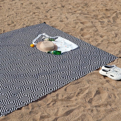 Waterproof Sand Proof Beach Blanket with Fixing Nails