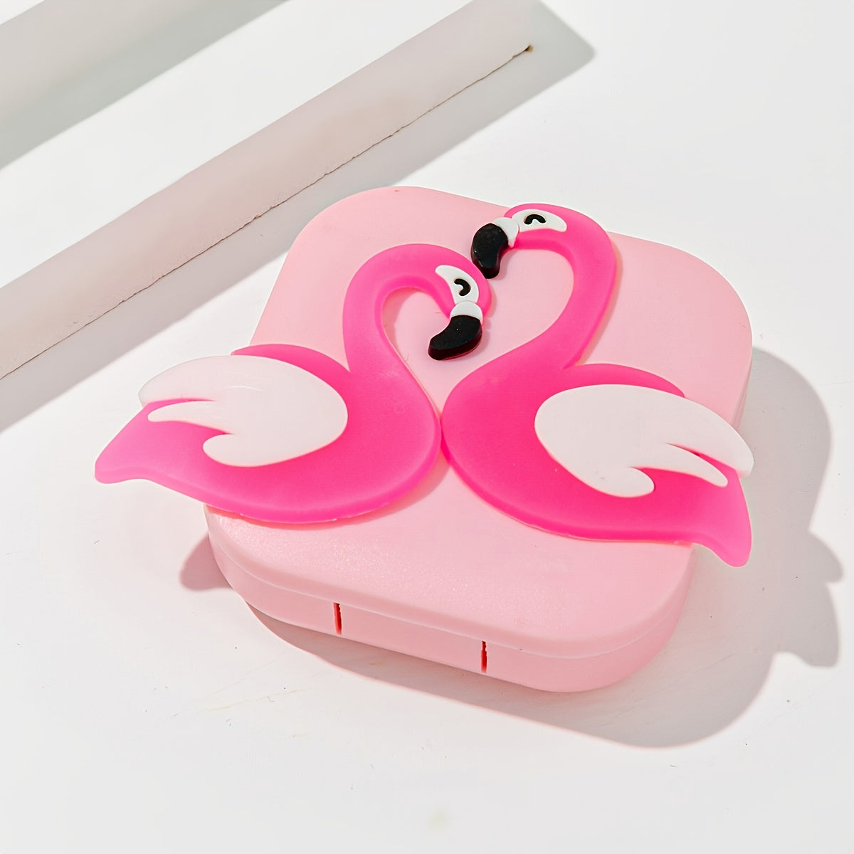 Women's Minimalist Lens Case - On-the-go Storage Solution