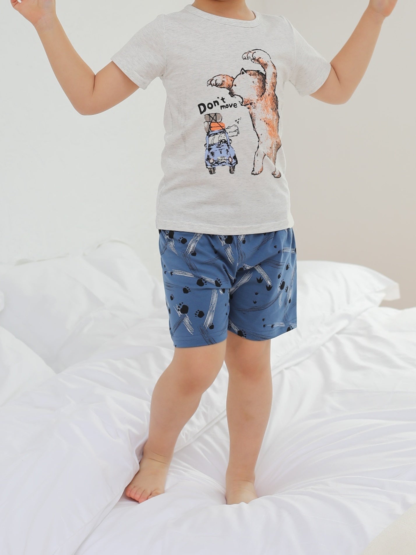Boys Bear Print Pajama Set Crew Neck Top & Bear Paw Shorts Kids Clothes
