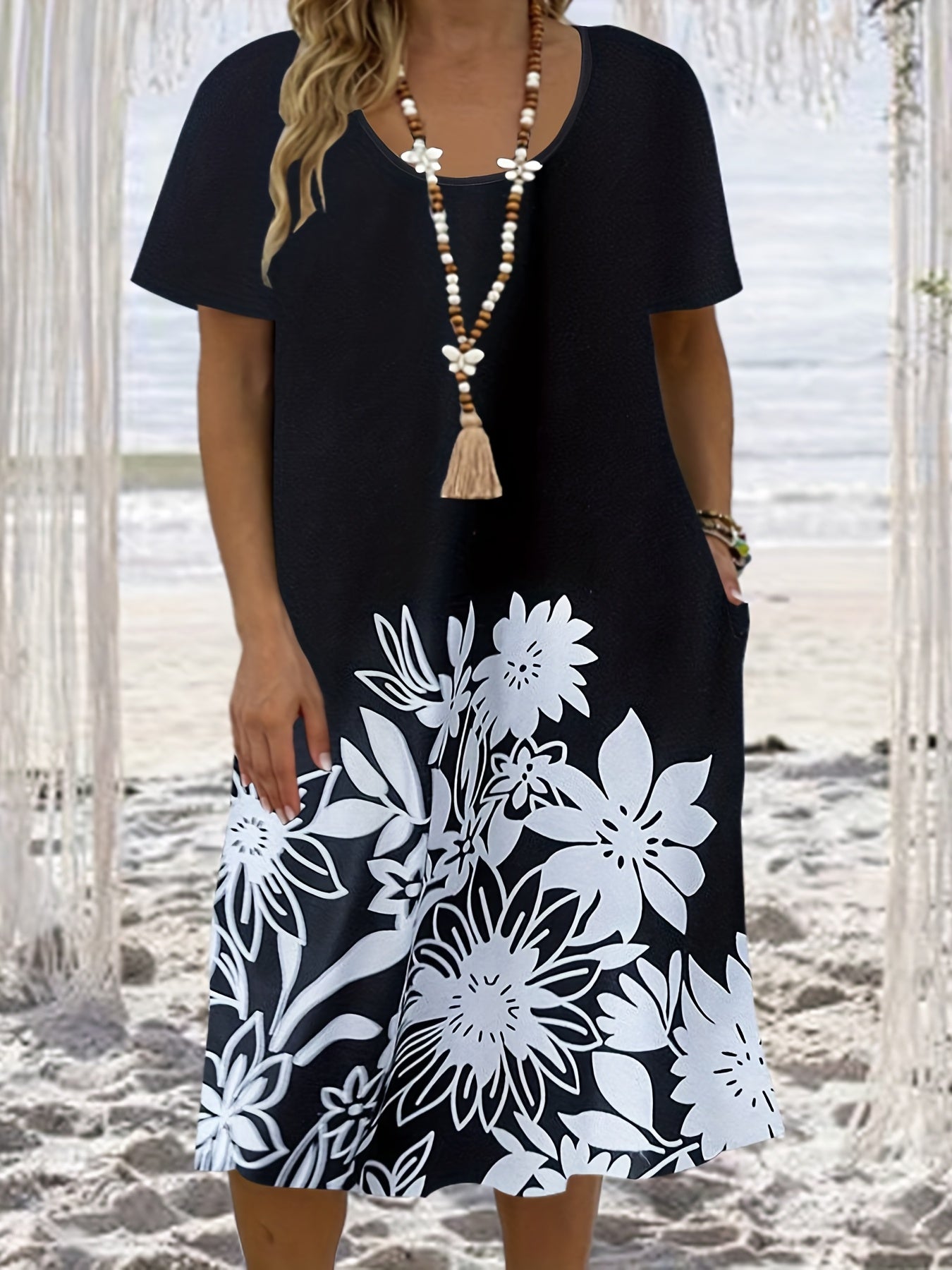  Floral Print Short Sleeve Round Neck Dress With Pockets