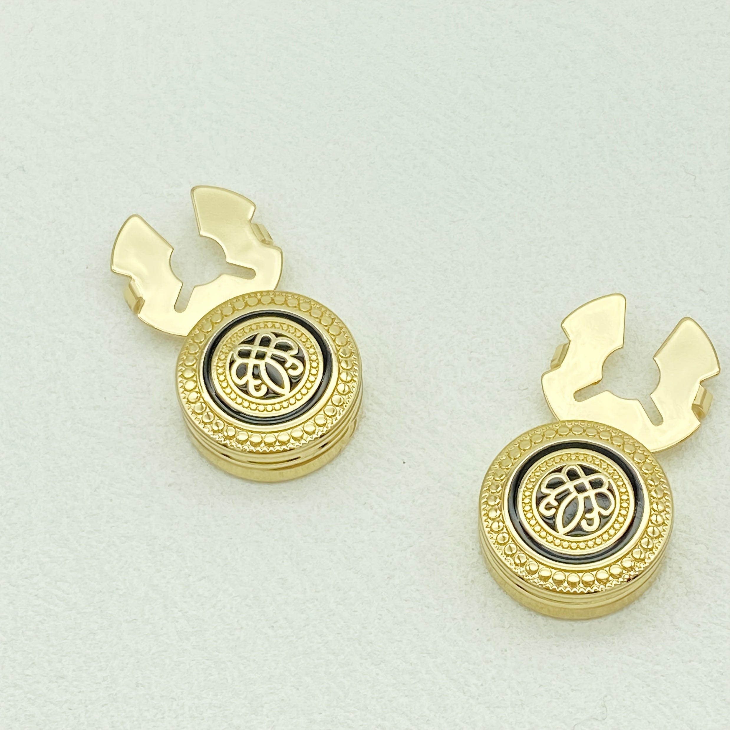 2pcs Golden Tone Round Hollow Button Covers with Intricate Patterns
