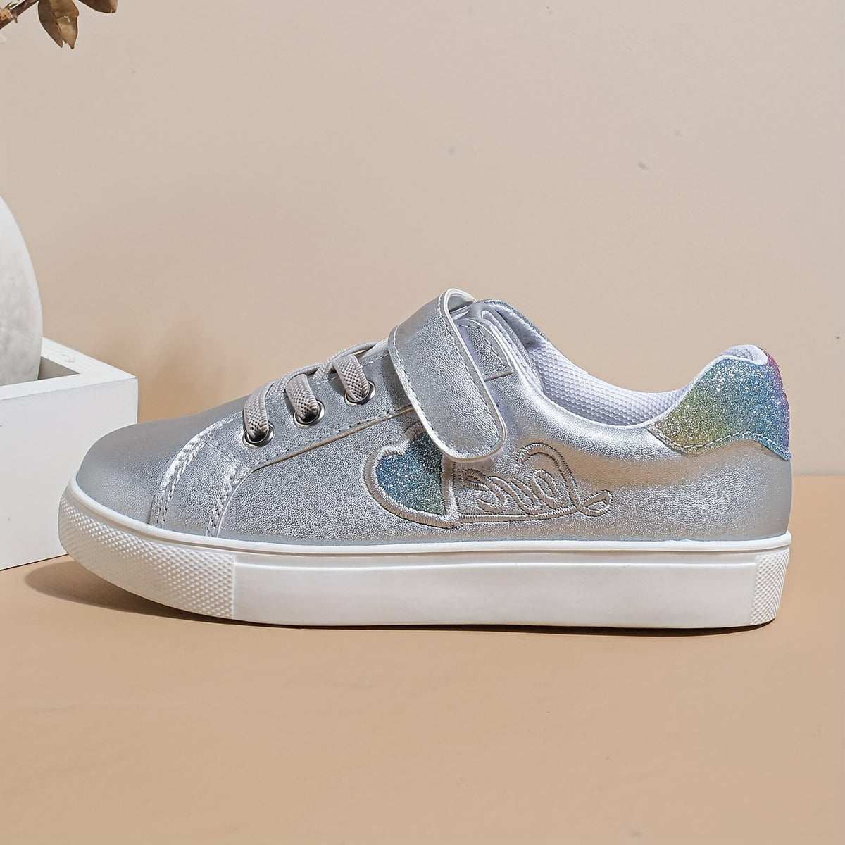 Girl's Solid Skate Shoes Comfy Non Slip Soft Sole Sneakers For Kids