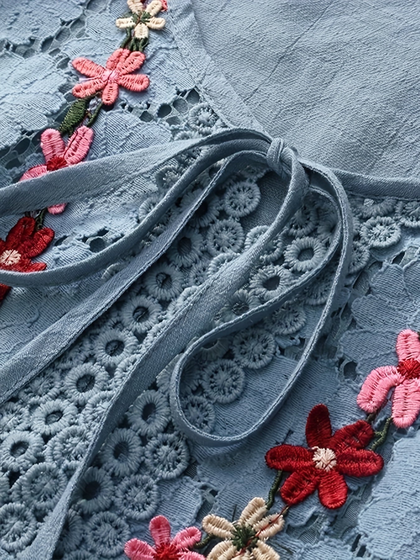  Floral Appliques Guipure Lace Top