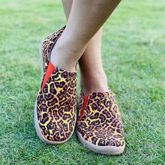 Leopard Pattern Canvas Slip On Round Toe Shoes