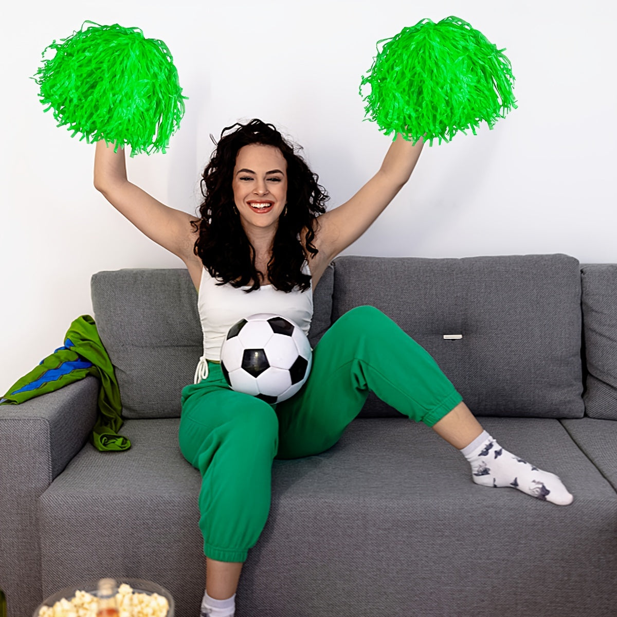 4pcs Plastic Cheering Poms Dancing Supplies Sports Stage Celebration