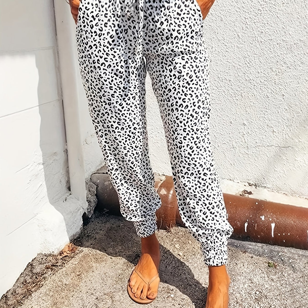 Women's Plus Leopard Print Drawstring Tapered Leg Pants With Pockets