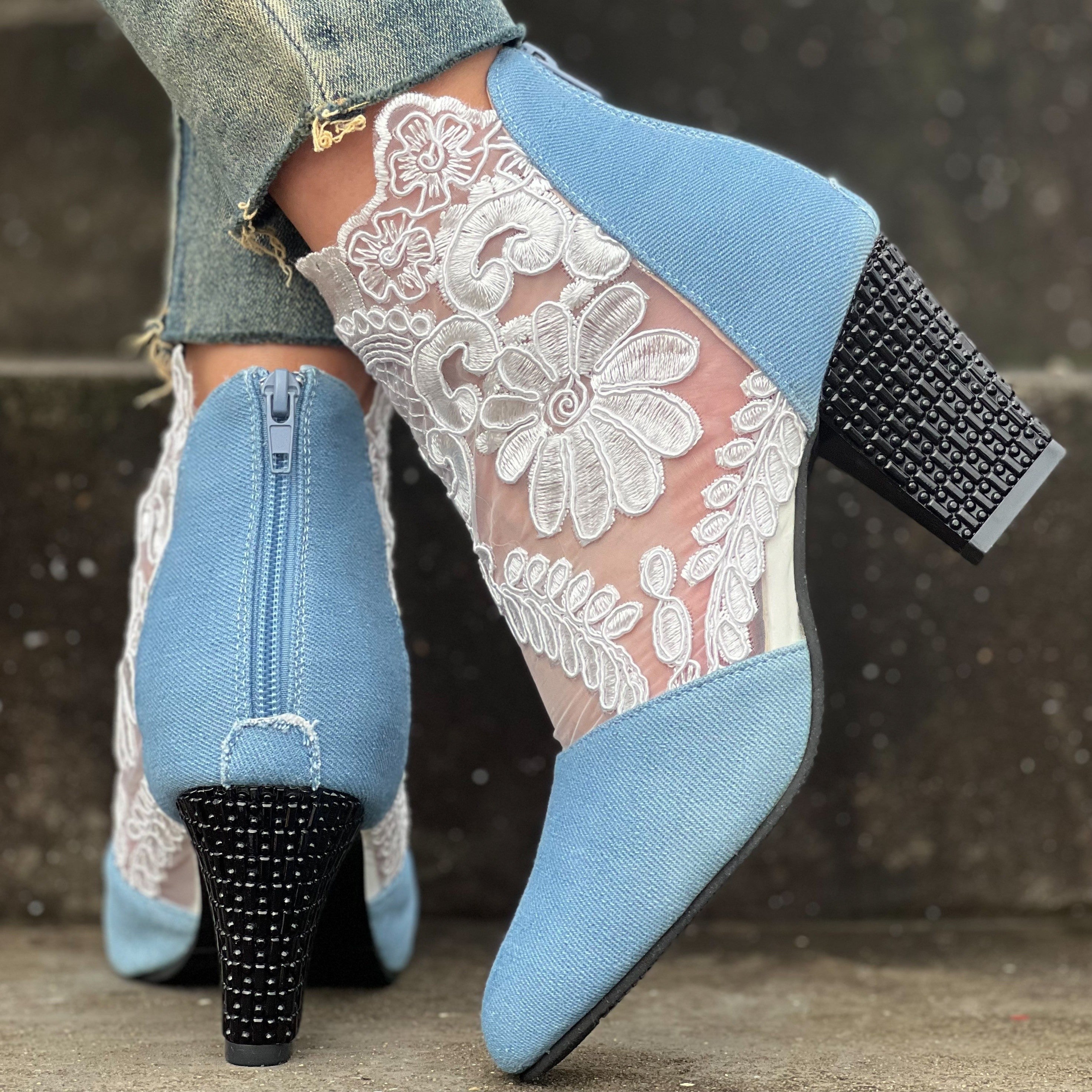 Women's Embroidered Decor Heels Back Zipper Shoes