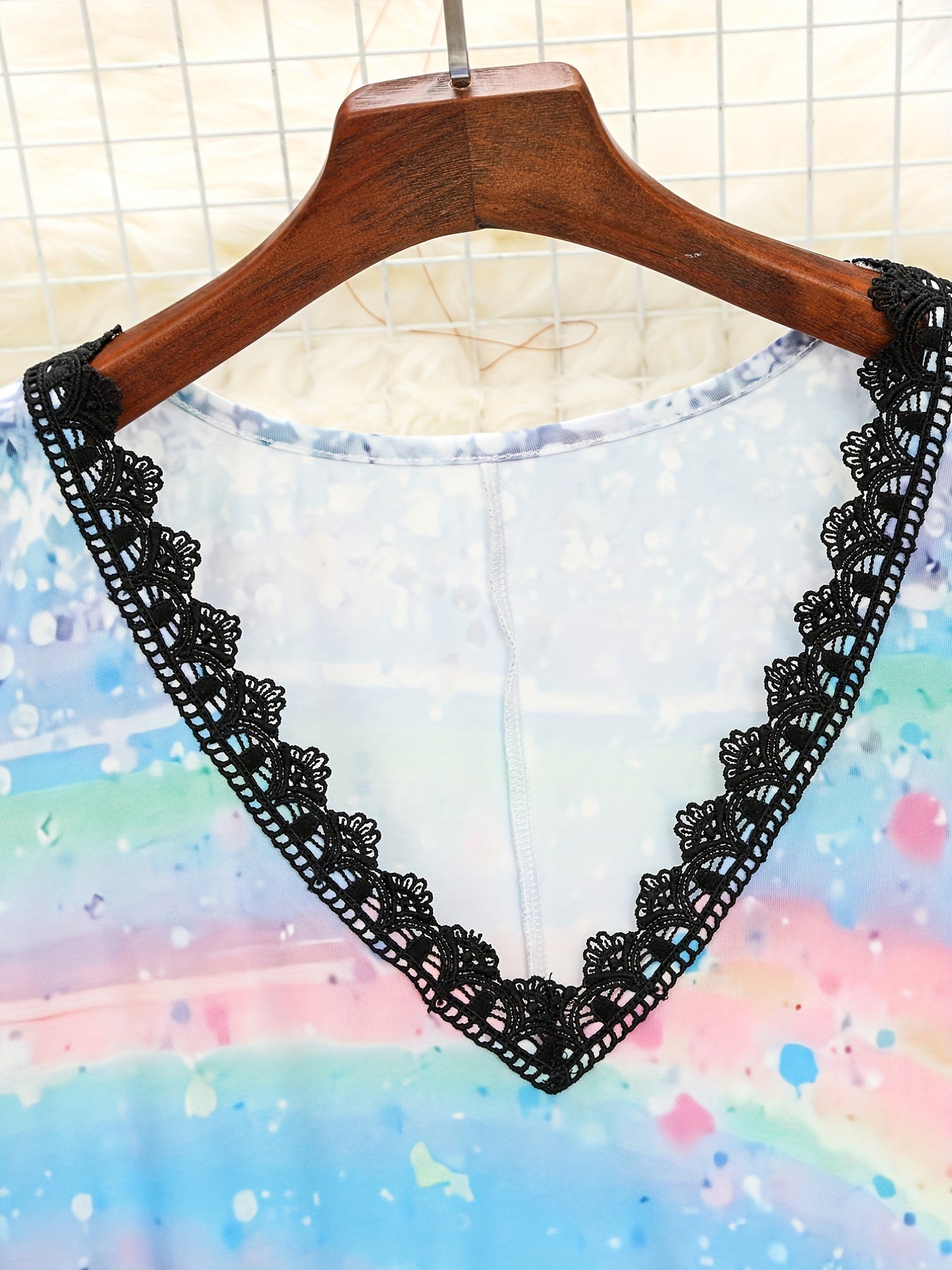  Casual Tank Top Women's Plus Painting Print Contrast Lace Trim V Neck