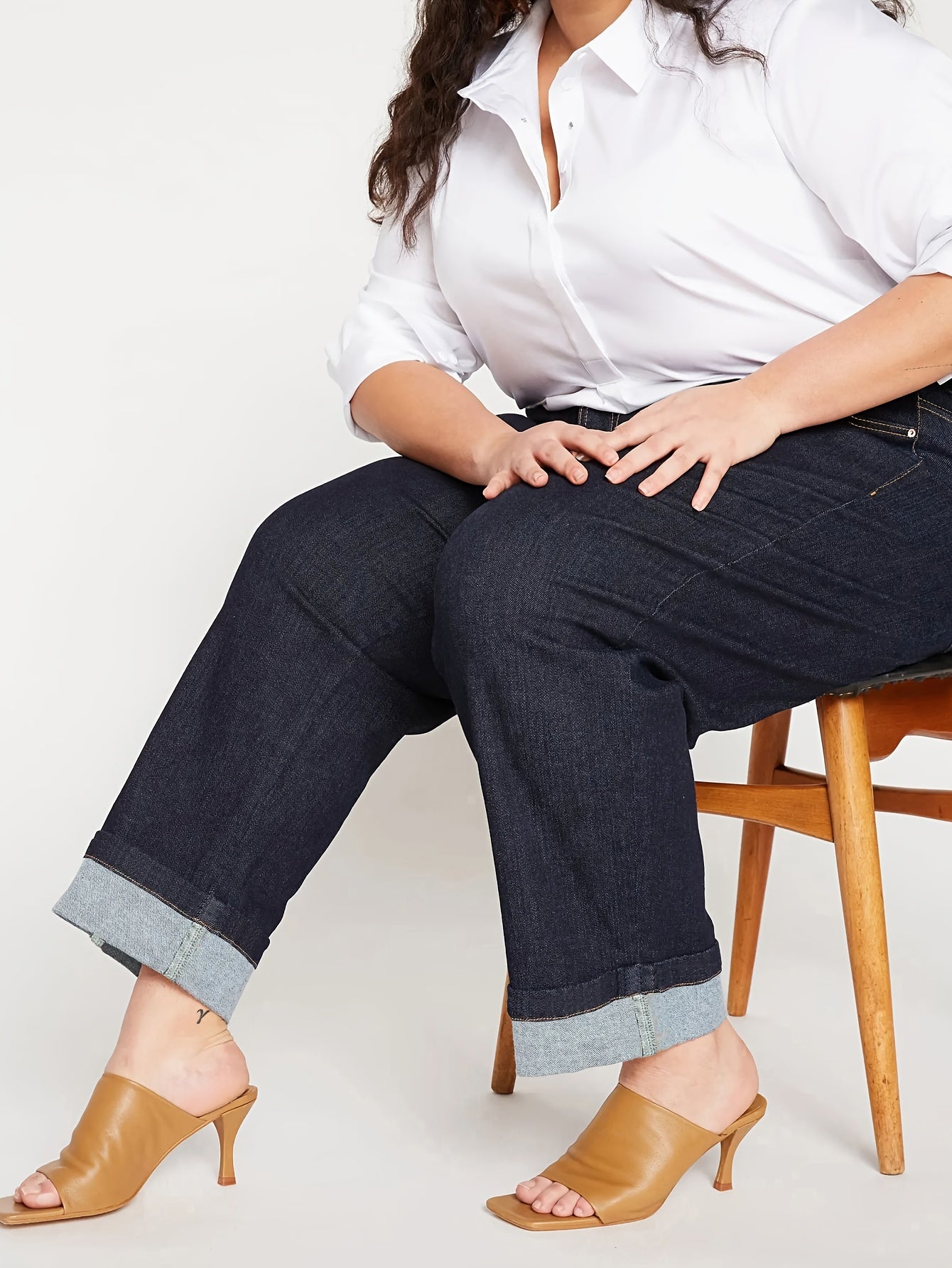  Solid Button Fly Straight Leg Jeans