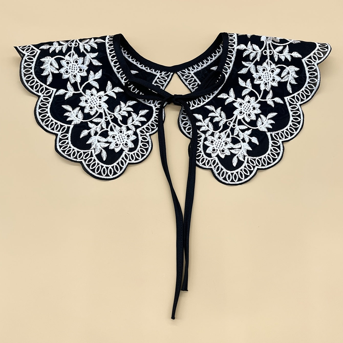 Embroidery Tie up Shoulder False Collar Classic Beauty Dickey Collar