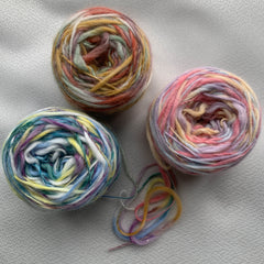Hand-Woven 100m Dyed Wool Yarn Ball