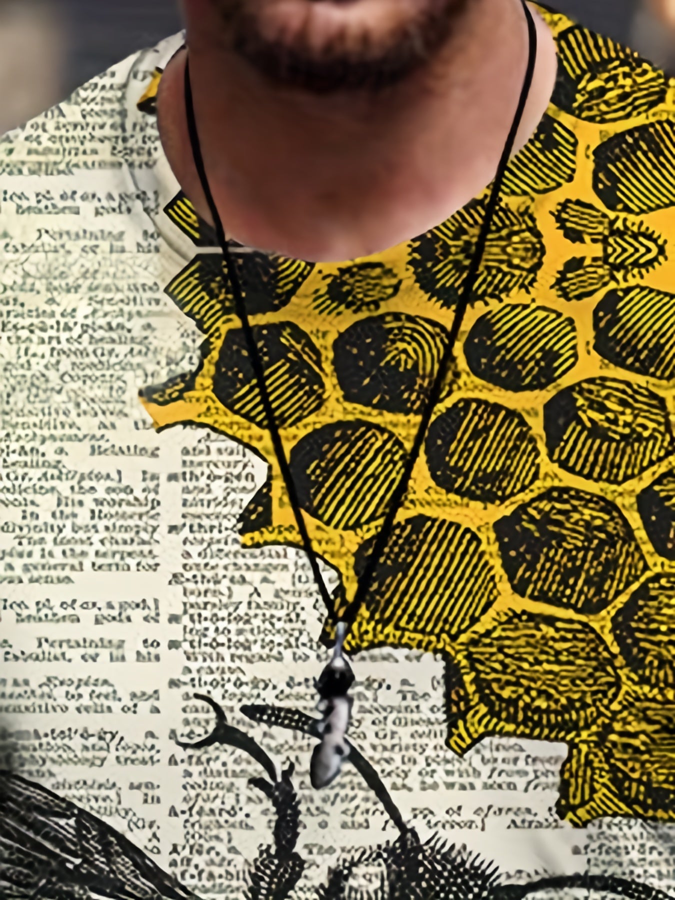 Men's Bee & Honeycomb Graphic T shirt - Outdoor Comfort