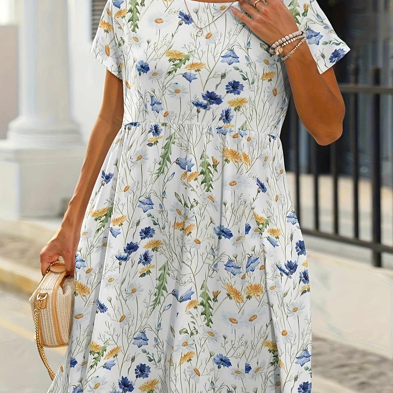  Floral Print Short Sleeve Dress