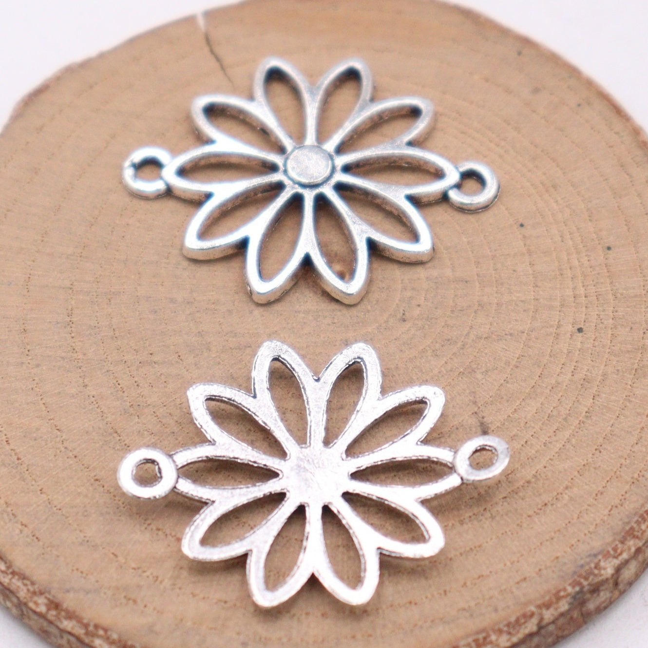 50pcs DIY Alloy Hollow Flower Pendants Retro Accessories Double Hanging