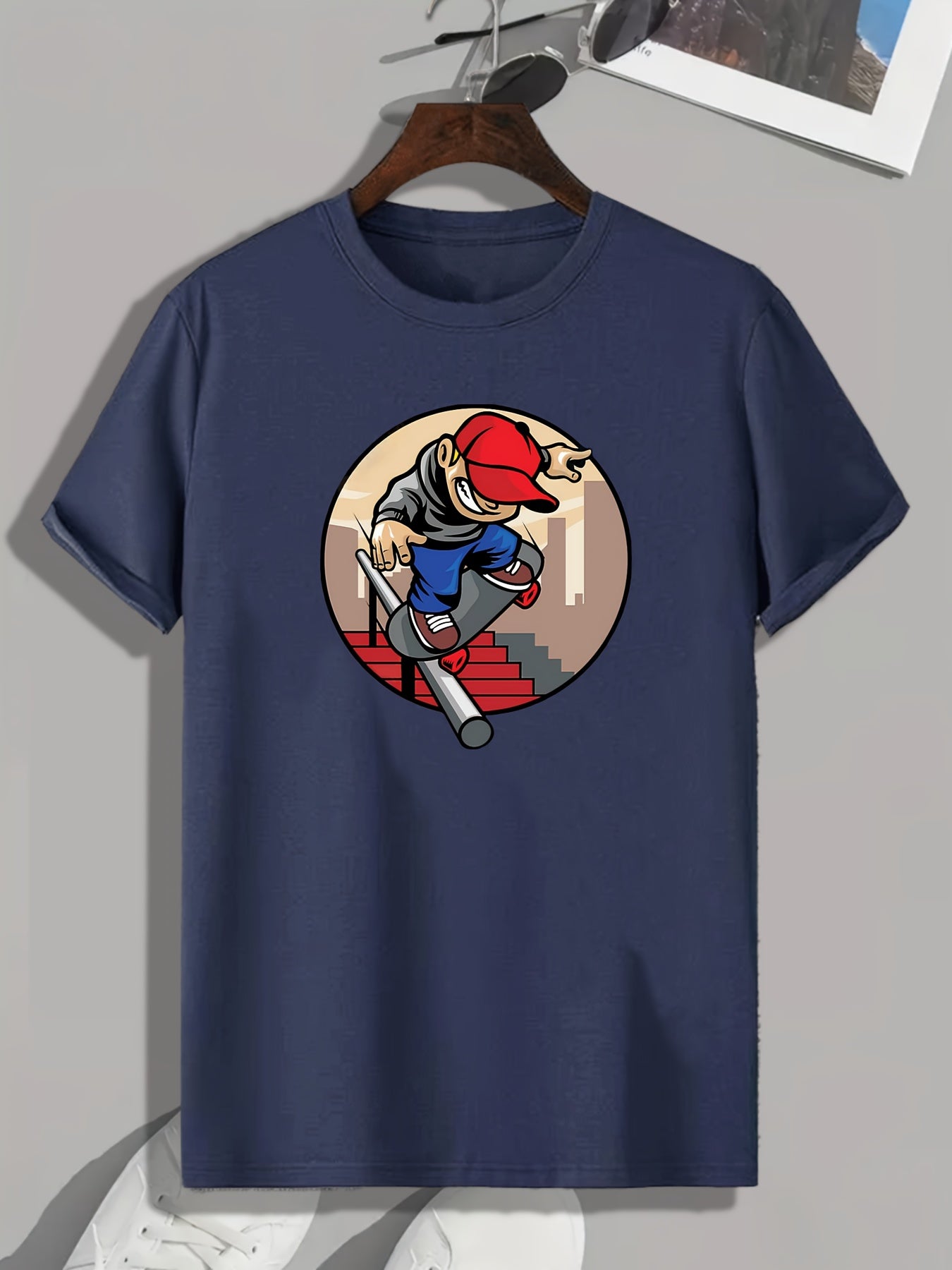 Skateboarding Pattern Print Men's Sports T-shirt