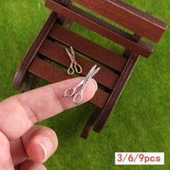 1:12 Scale Dollhouse Scissors Model - Charming Tabletop Decor