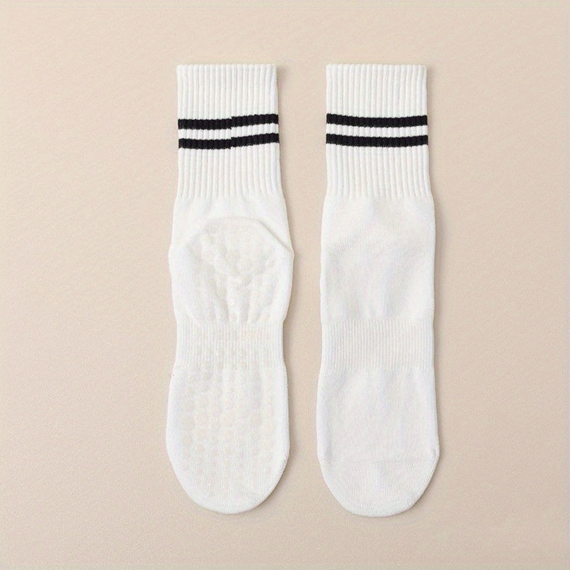 Professional Non slip Mid Tube Yoga Socks With Grips