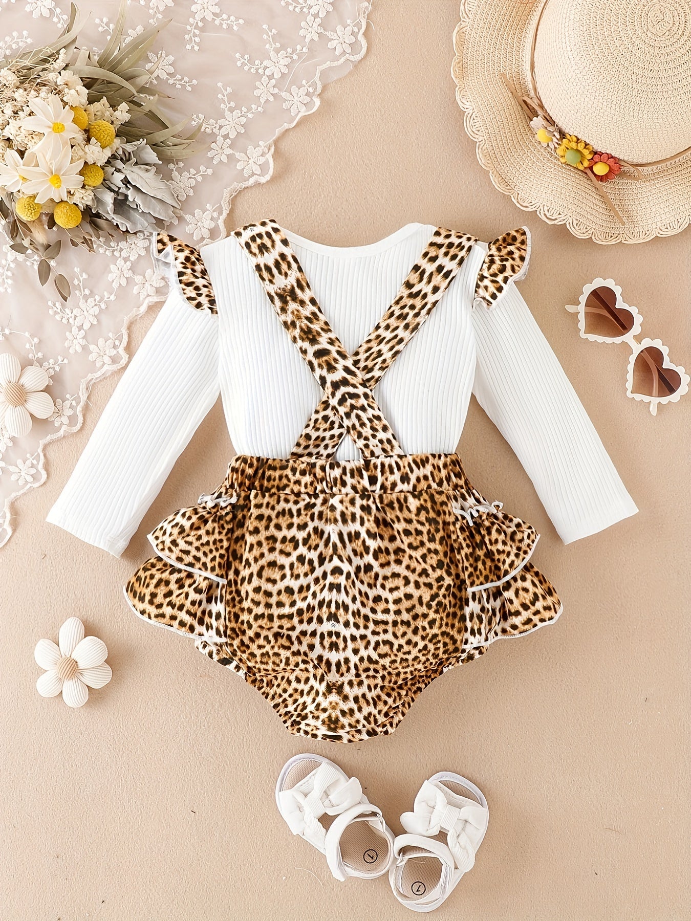 2pcs Baby Girl Leopard Print Romper & Briefs Set