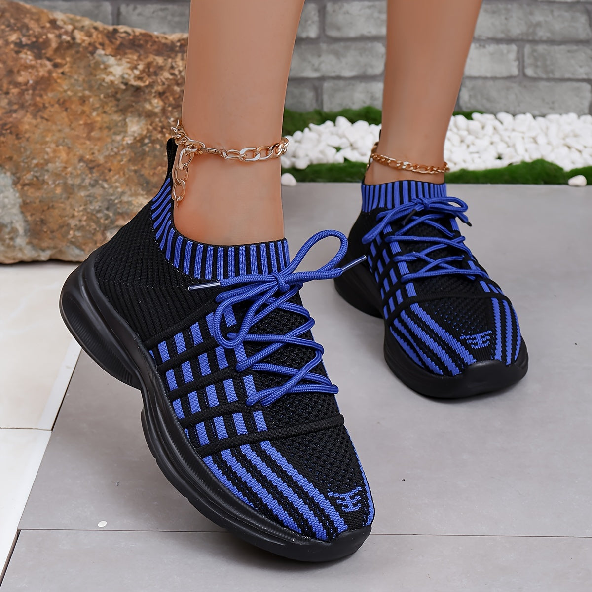 Breathable Striped Non-slip Sports Shoes for Women