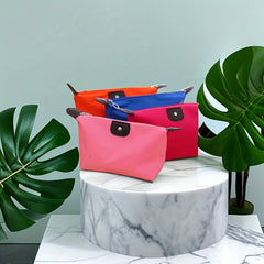 2pcs Dumpling Shaped Makeup Bag Portable Cosmetic Bag Random Color
