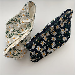 Daisy Flower Makeup Bag Embroidered Summer Travel Toiletry Pouch for Women