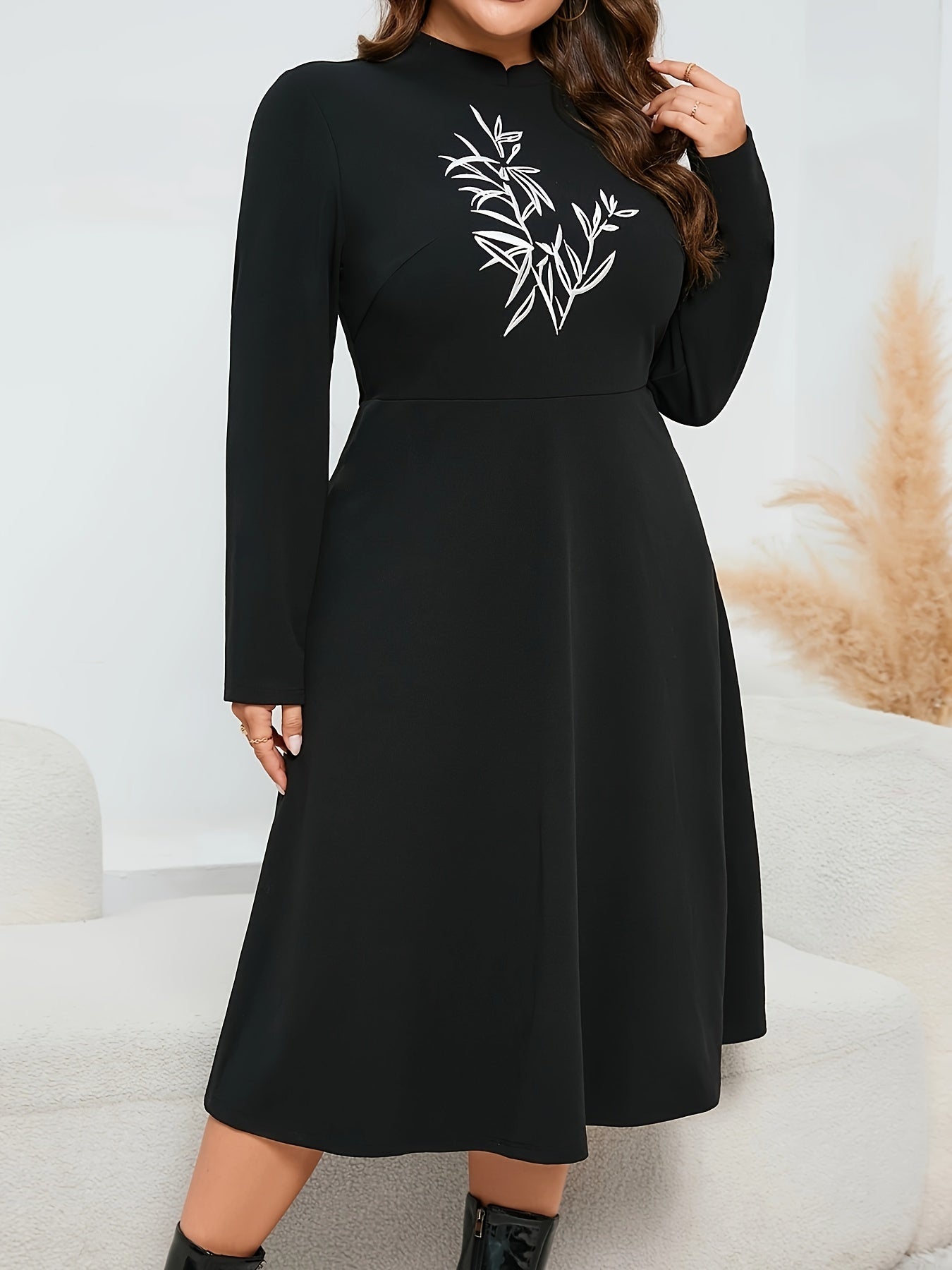  Leaf Embroidery Long Sleeve Maxi Dress