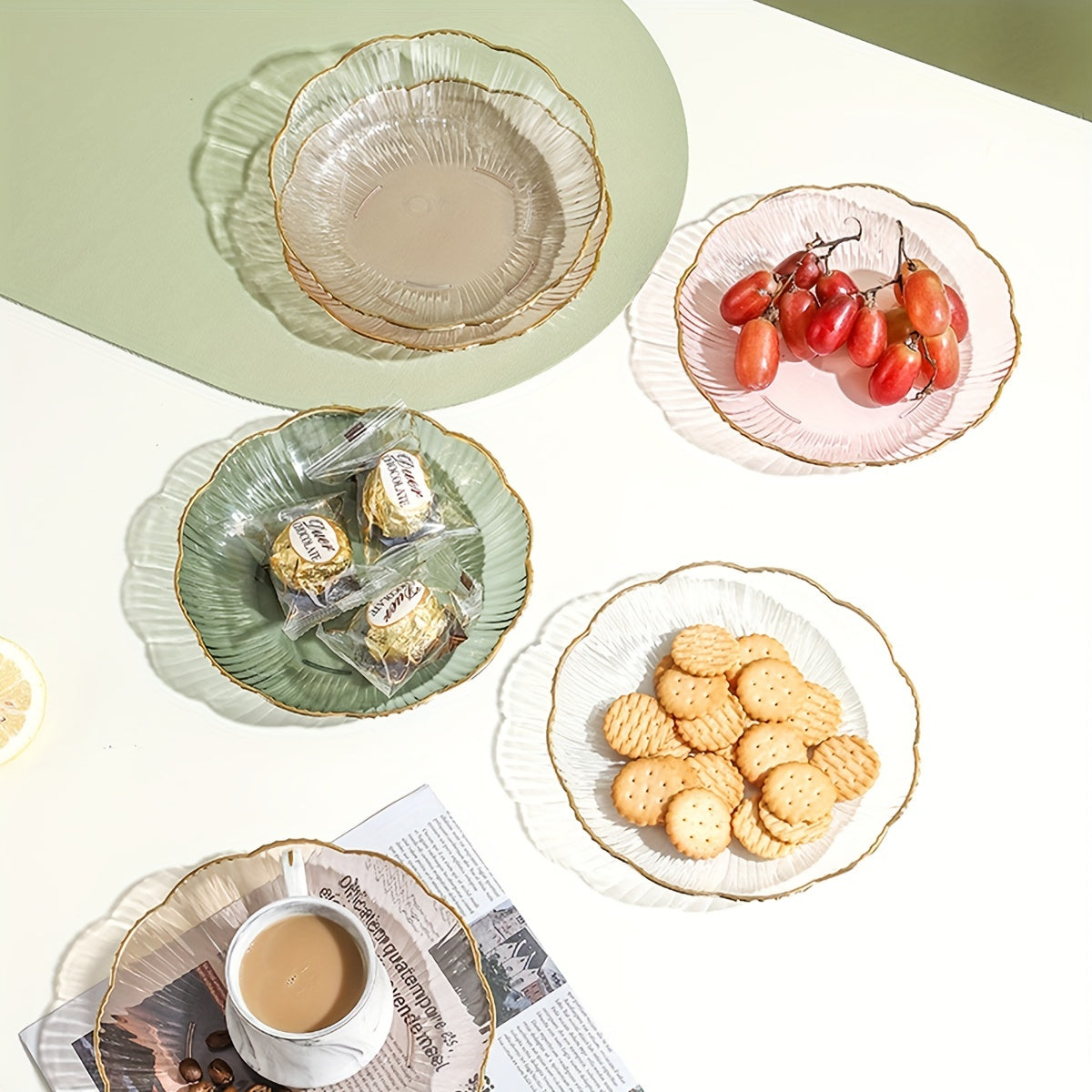 Flower-shaped Bone Dish Golden Edge Plate for Snacks or Fruits