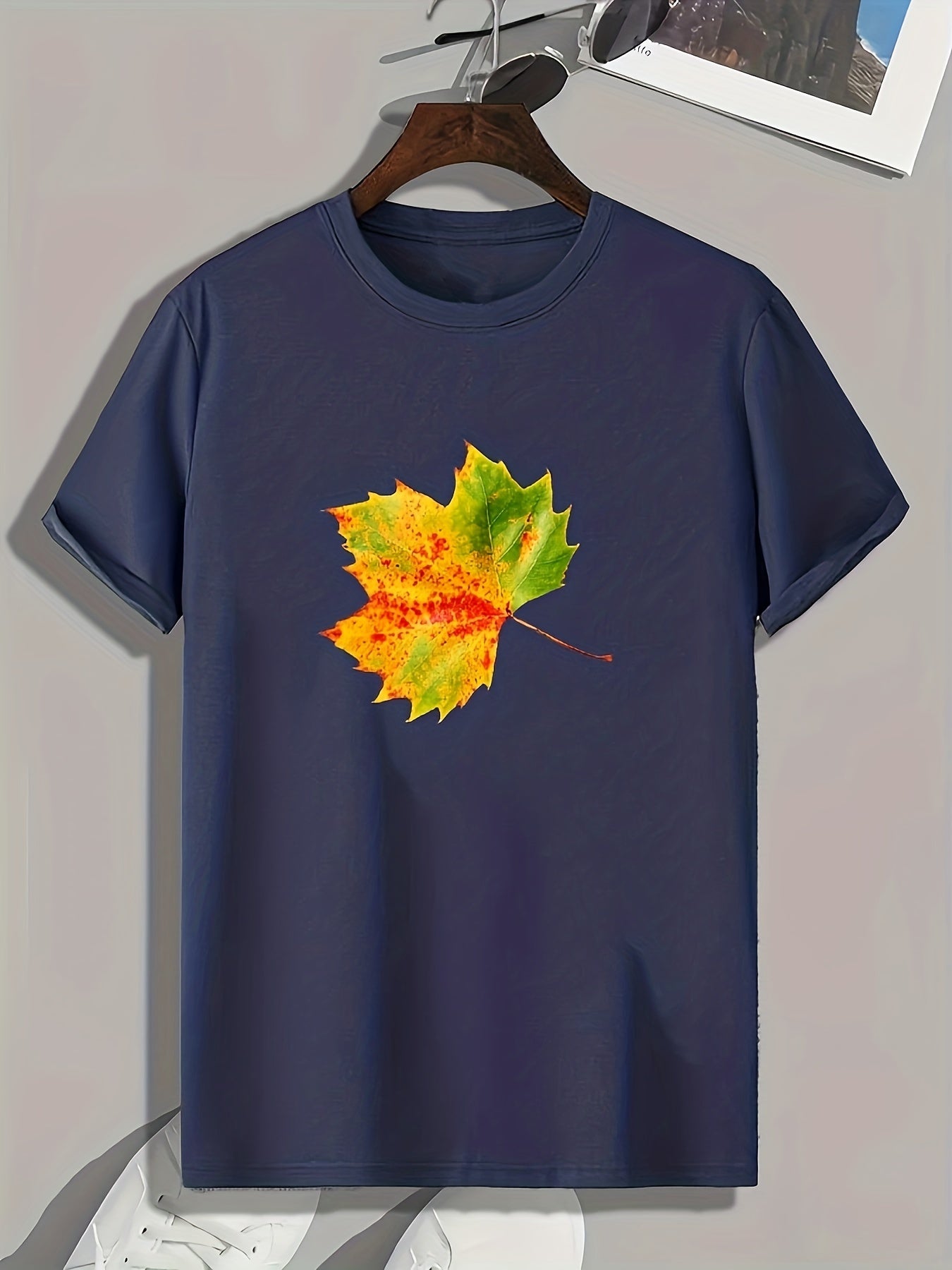 Leaf Pattern Print Men's Comfy Sports T shirt Graphic Tee