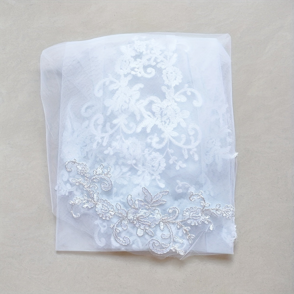 Double Layer Bridal Veil with Lace Detailing Wedding Accessory
