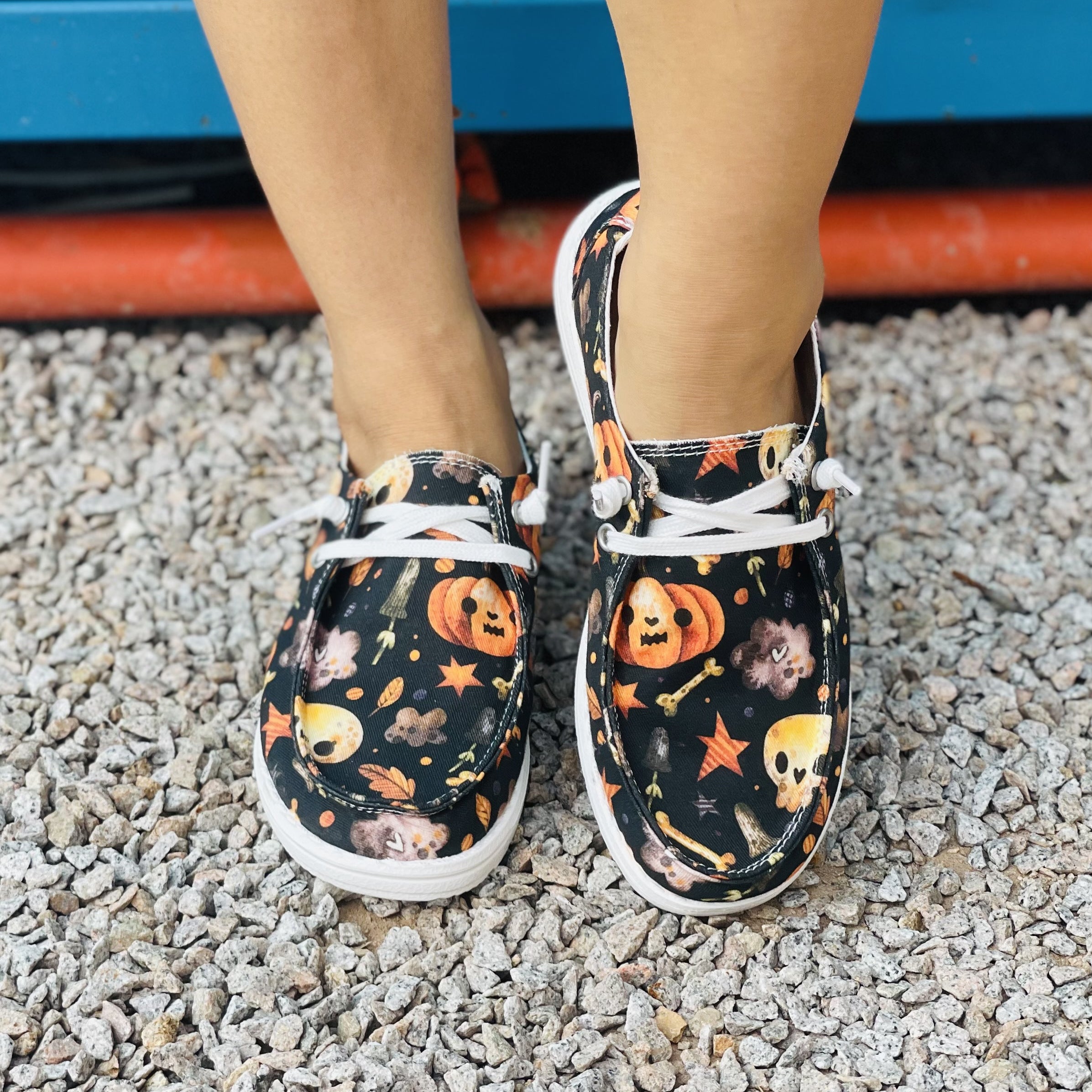 Women's Skull & Pumpkin Pattern Shoes Lightweight Halloween Canvas Shoes